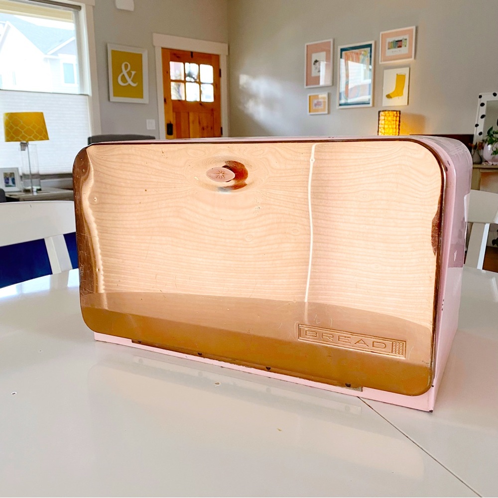 ꜱᴏʟᴅ▪️Vintage Mid-Century Pink and Copper Bread Box Lincoln Ware